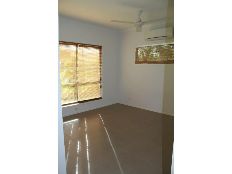 1/10 Kent Close, Mission Beach QLD 4852