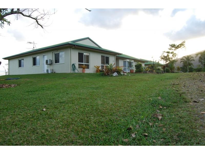 800 Old Tully Road, Djarawong QLD 4854