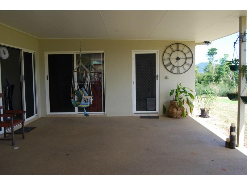 800 Old Tully Road, Djarawong QLD 4854