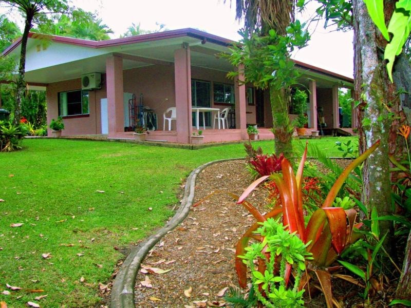 856 East Feluga Road, East Feluga QLD 4854