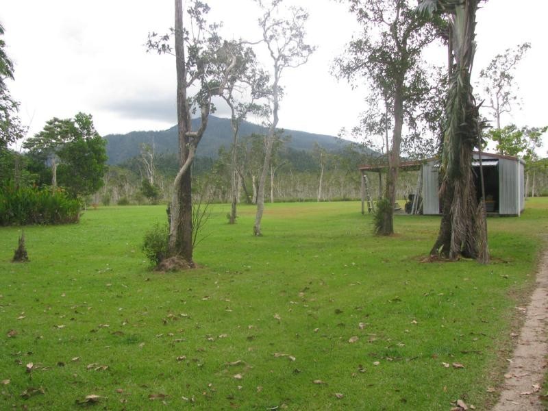 856 East Feluga Road, East Feluga QLD 4854