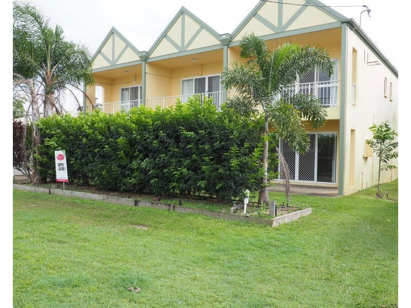 3/4 Hilliar Street, Wongaling Beach QLD 4852