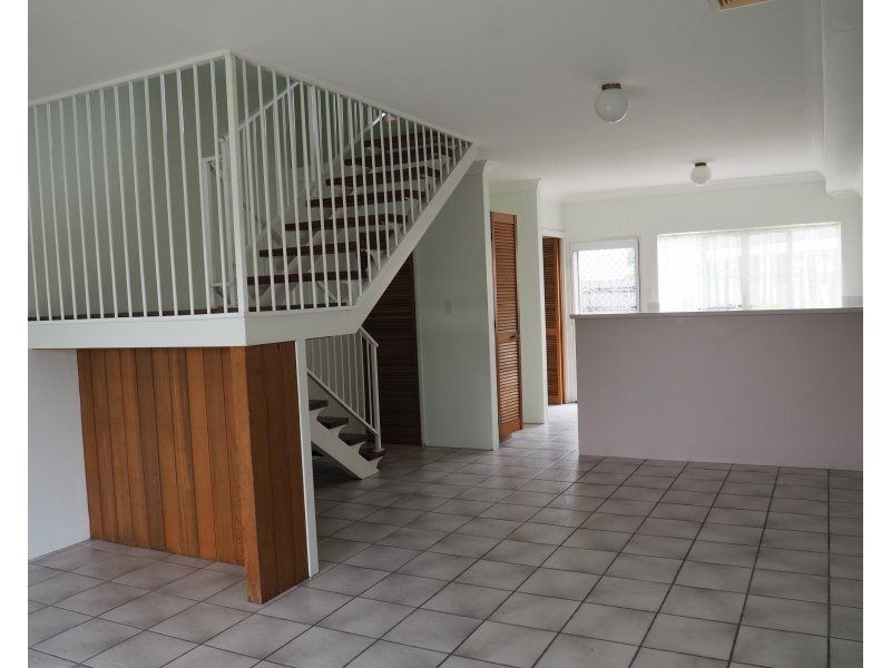 3/4 Hilliar Street, Wongaling Beach QLD 4852