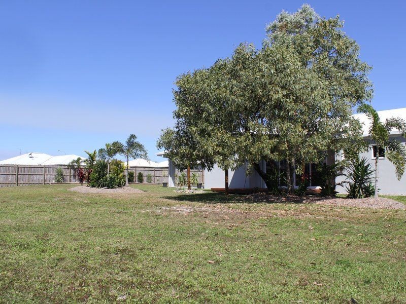 10 Mariner Drive, South Mission Beach QLD 4852