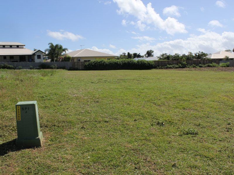 14 Spinnaker Street, South Mission Beach QLD 4852