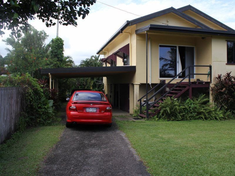 10 Webb Street, Tully QLD 4854