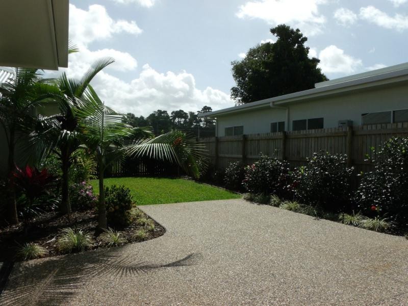 1/20 Seaview Street, Mission Beach QLD 4852
