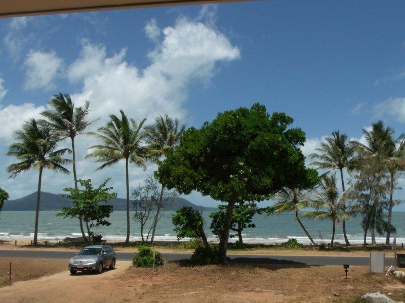 64 Kennedy Esplanade, South Mission Beach QLD 4852