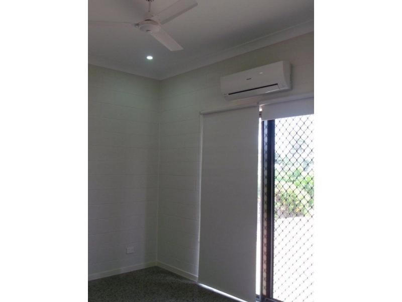 64 Kennedy Esplanade, South Mission Beach QLD 4852