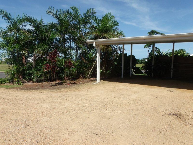 19 Rise Crescent, Mission Beach QLD 4852