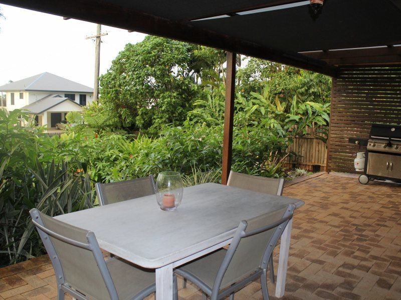 30 Cutten Street, Bingil Bay QLD 4852