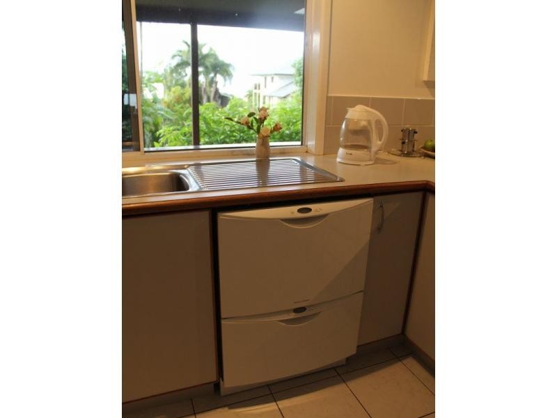 30 Cutten Street, Bingil Bay QLD 4852