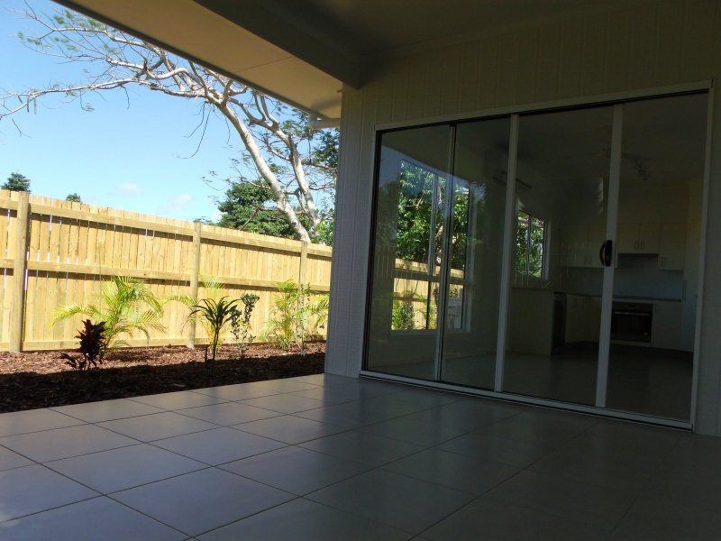 2/20 Seaview Street, Mission Beach QLD 4852