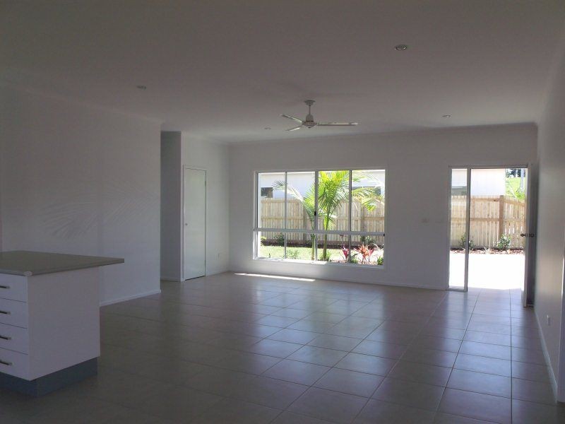 2/20 Seaview Street, Mission Beach QLD 4852