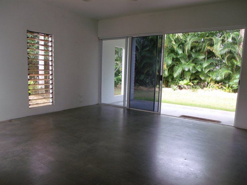 33 Pacific Parade, Mission Beach QLD 4852