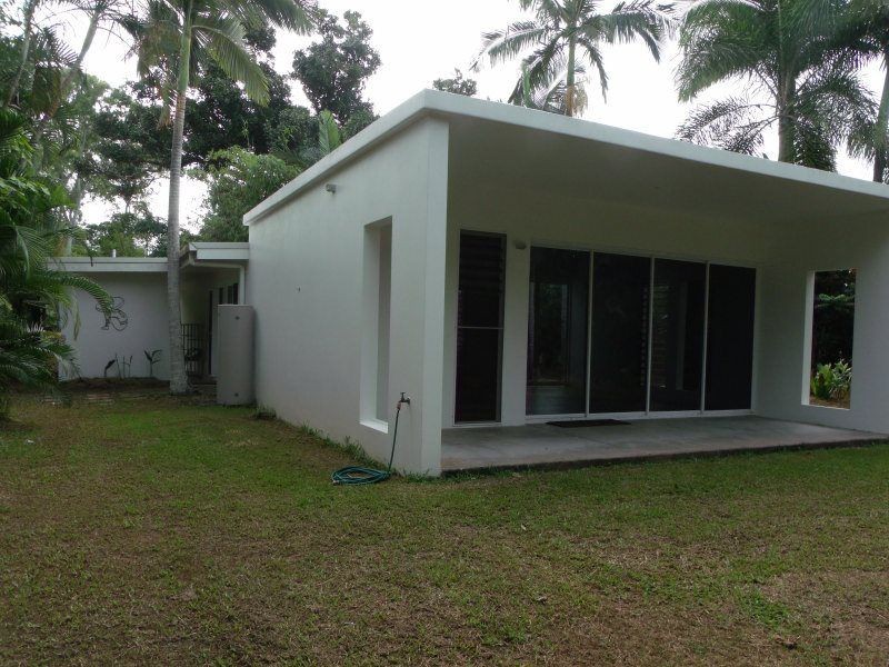 33 Pacific Parade, Mission Beach QLD 4852