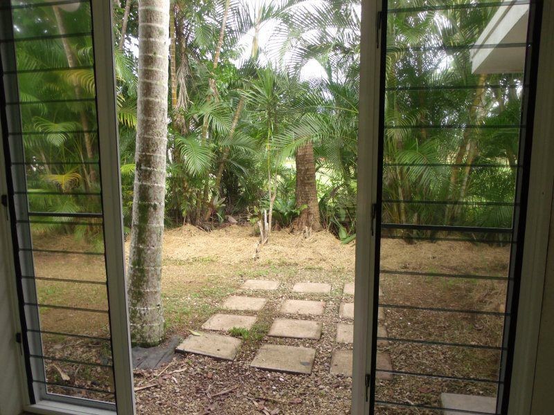 33 Pacific Parade, Mission Beach QLD 4852