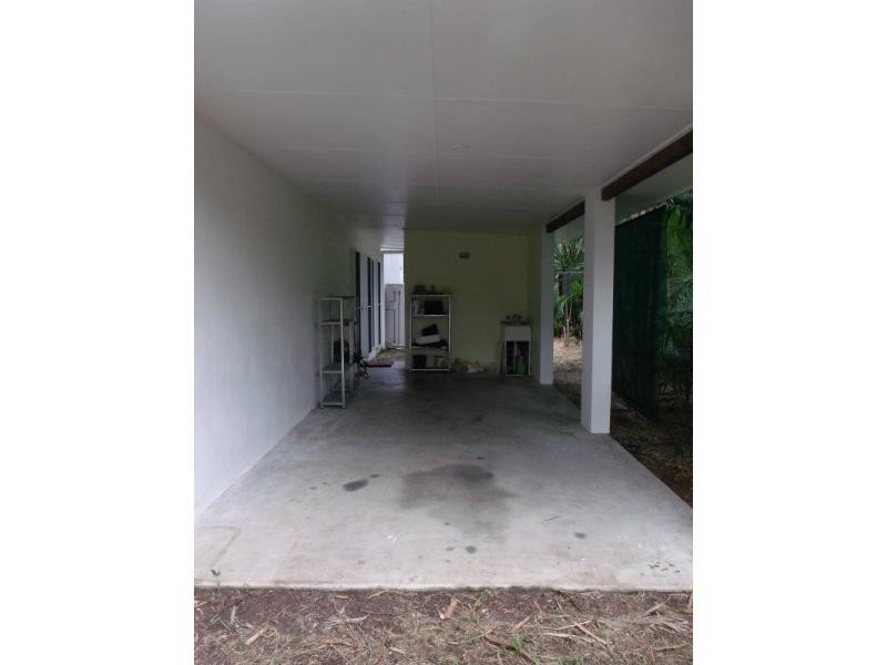 33 Pacific Parade, Mission Beach QLD 4852