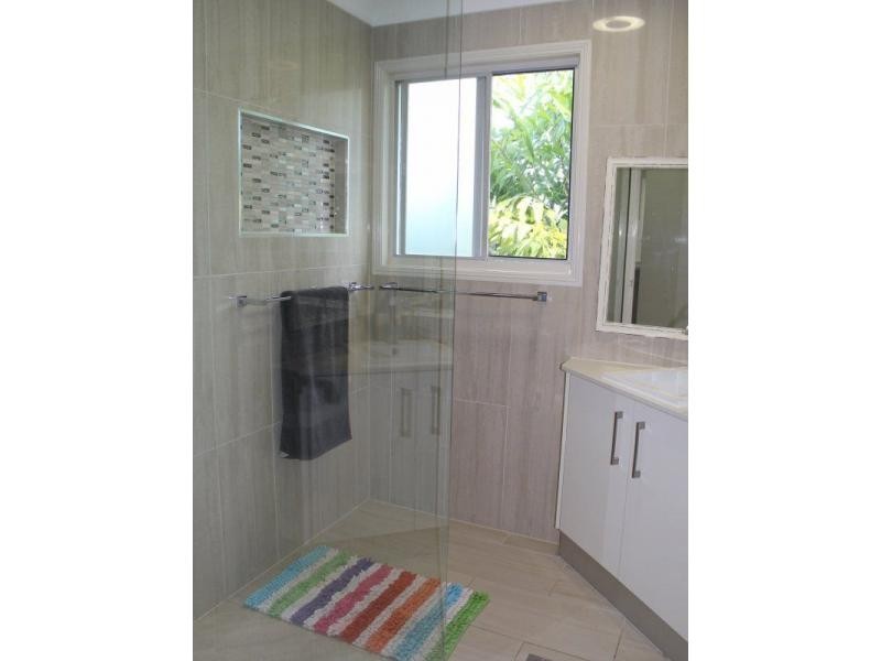 7 Pacific Parade, Mission Beach QLD 4852