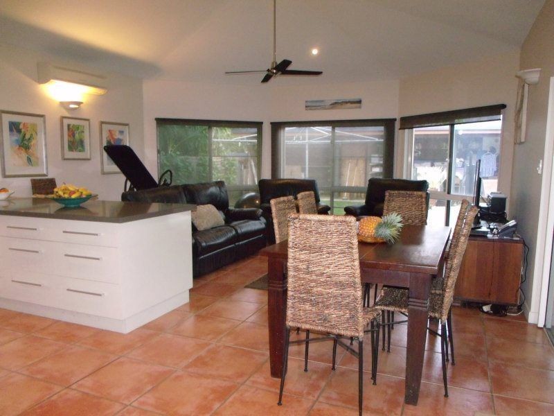 42 Holland Street, Wongaling Beach QLD 4852