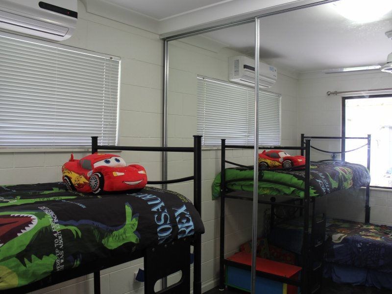 5 Pease Street, Tully QLD 4854