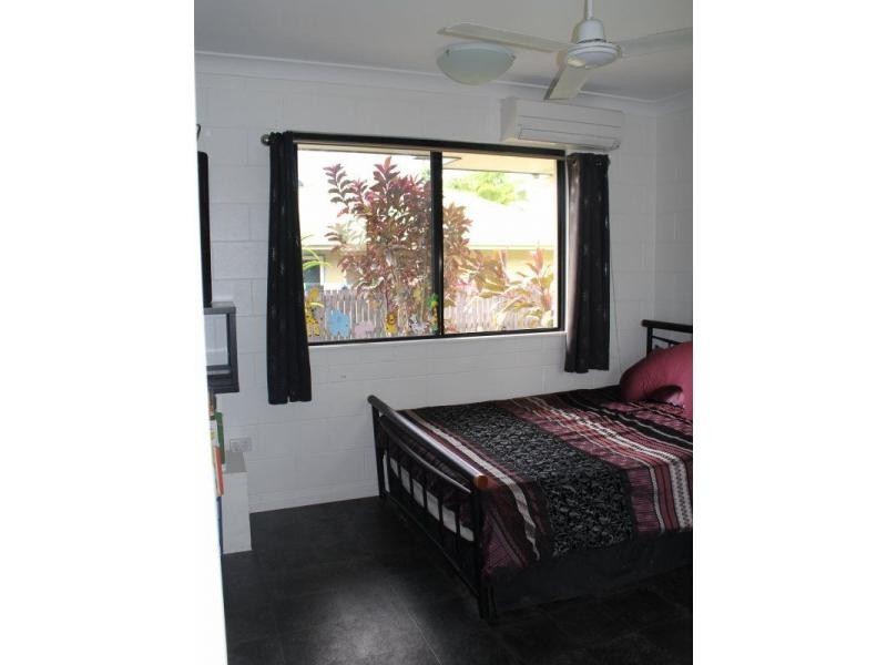5 Pease Street, Tully QLD 4854