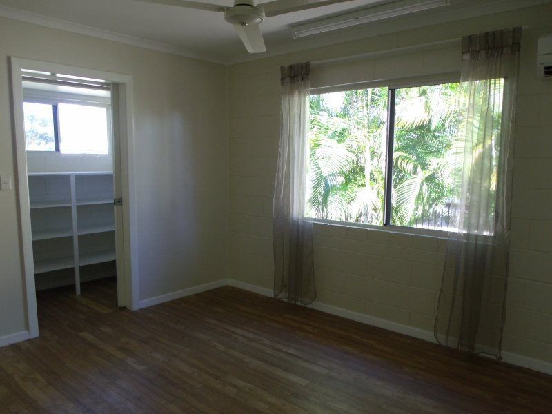 17 Holland Street, Wongaling Beach QLD 4852