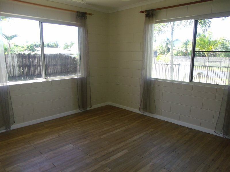 17 Holland Street, Wongaling Beach QLD 4852