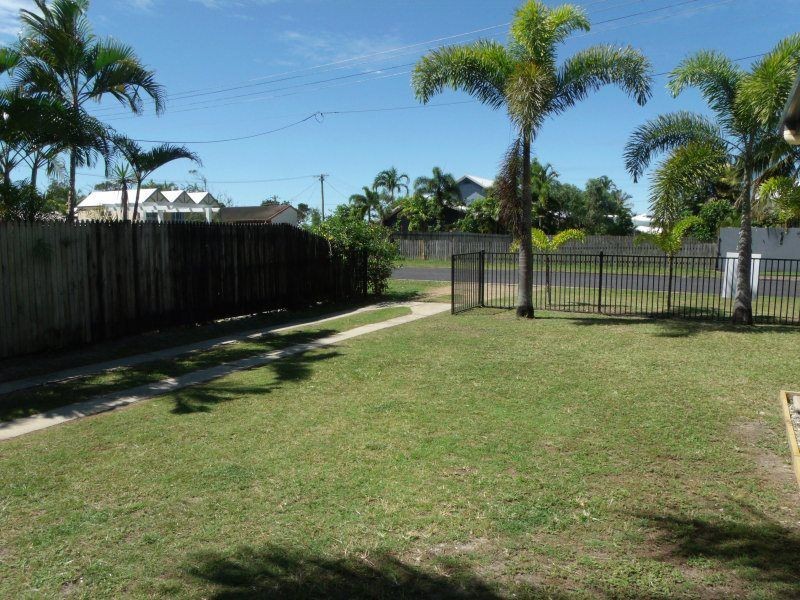 17 Holland Street, Wongaling Beach QLD 4852
