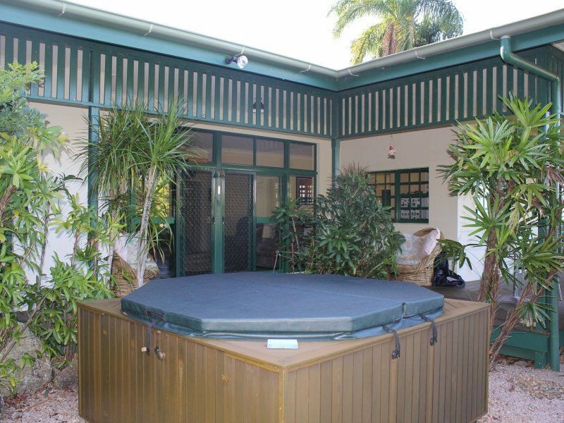 50 Cutten Street, Bingil Bay QLD 4852