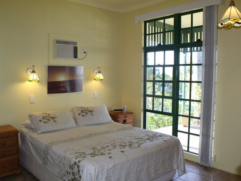 50 Cutten Street, Bingil Bay QLD 4852