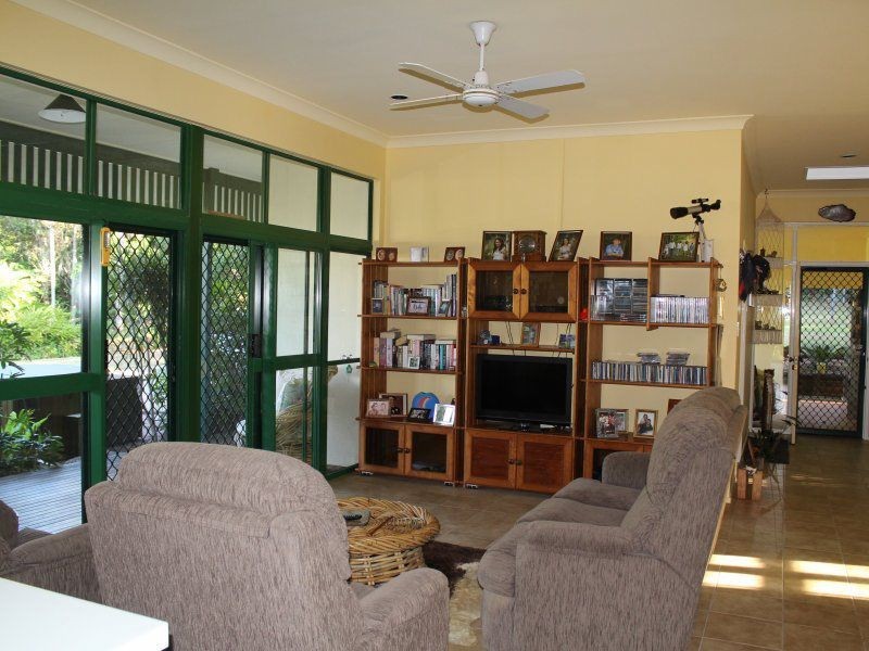 50 Cutten Street, Bingil Bay QLD 4852