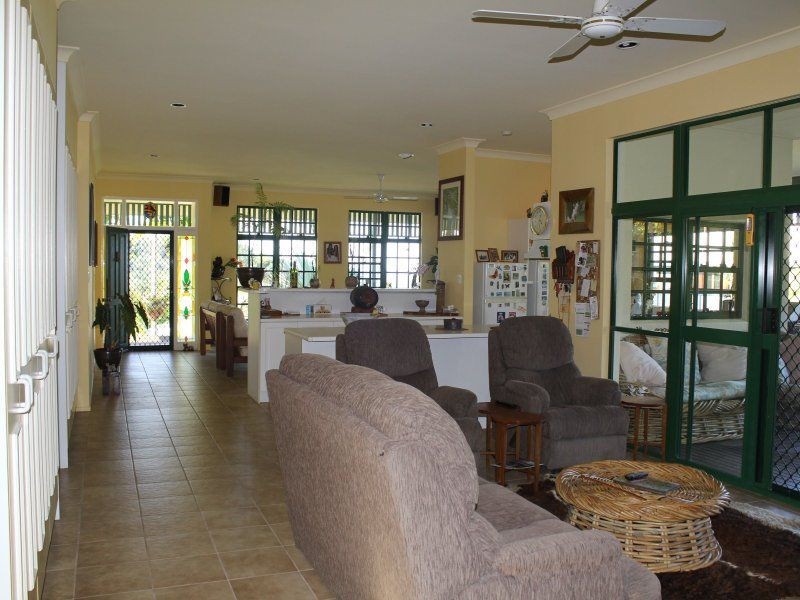 50 Cutten Street, Bingil Bay QLD 4852