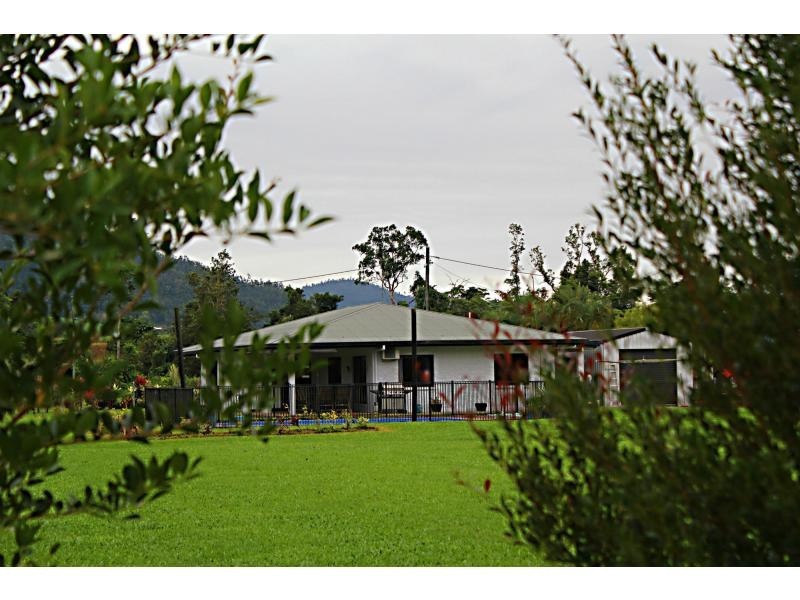 2 Corbett Close, Bulgun QLD 4854