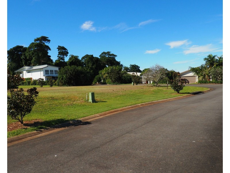 5 Rise Crescent, Mission Beach QLD 4852