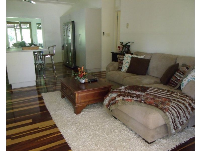 4 Commodore Street, South Mission Beach QLD 4852