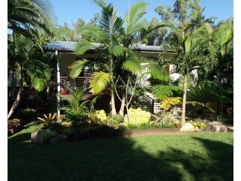 4 Commodore Street, South Mission Beach QLD 4852