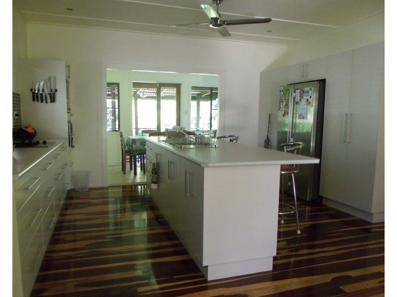 4 Commodore Street, South Mission Beach QLD 4852