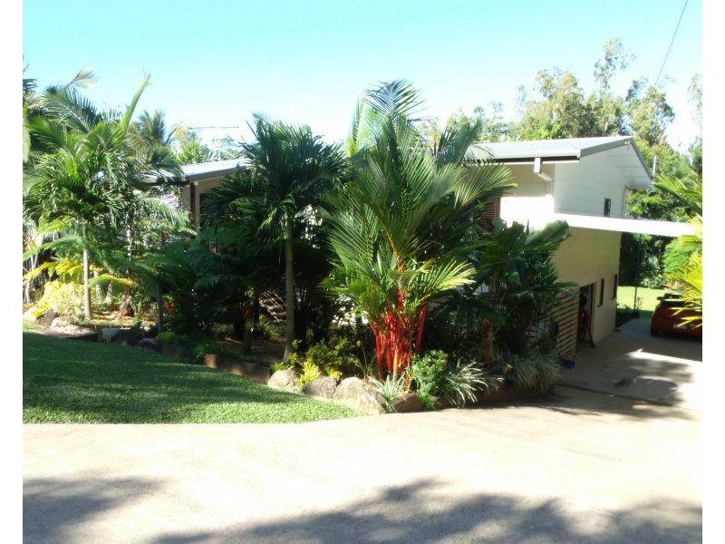 4 Commodore Street, South Mission Beach QLD 4852