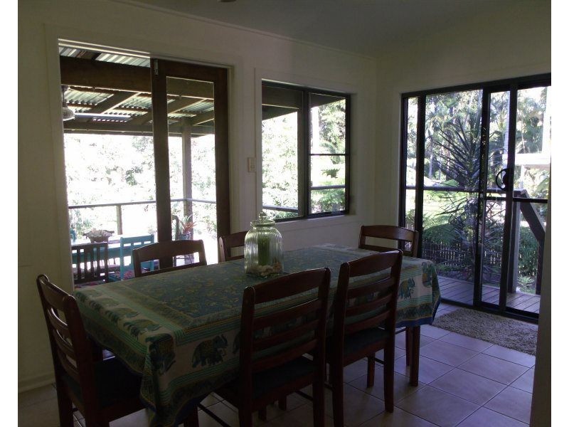 4 Commodore Street, South Mission Beach QLD 4852