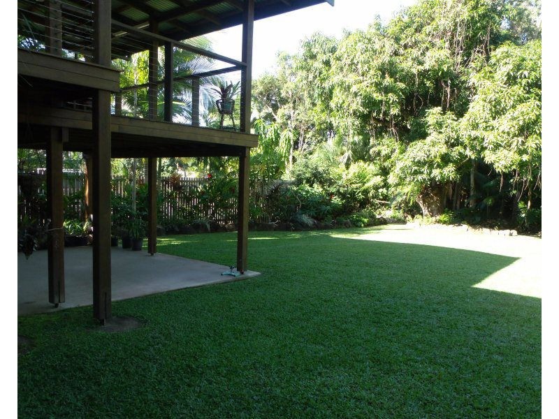4 Commodore Street, South Mission Beach QLD 4852