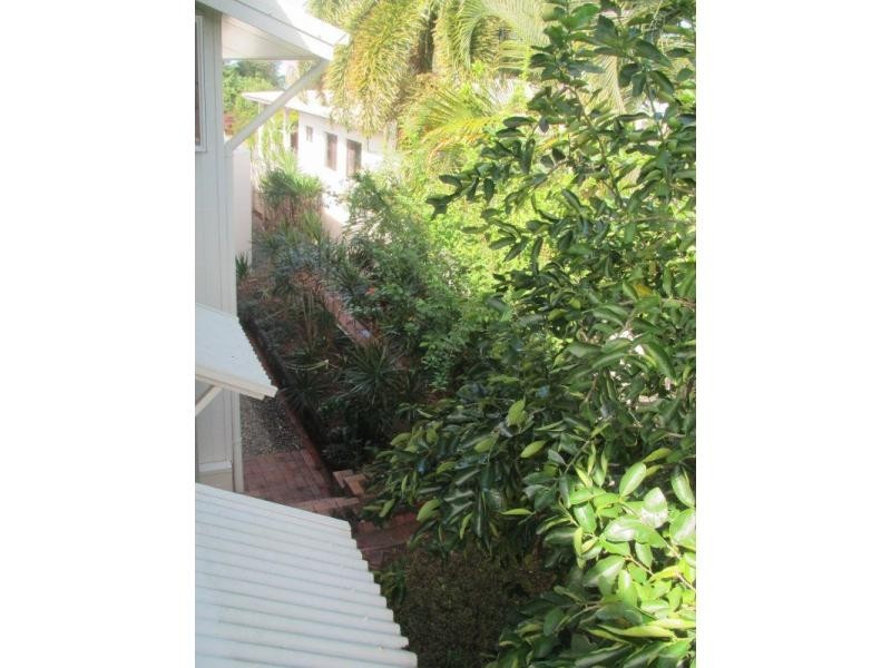 32 Mitchell Street, South Mission Beach QLD 4852