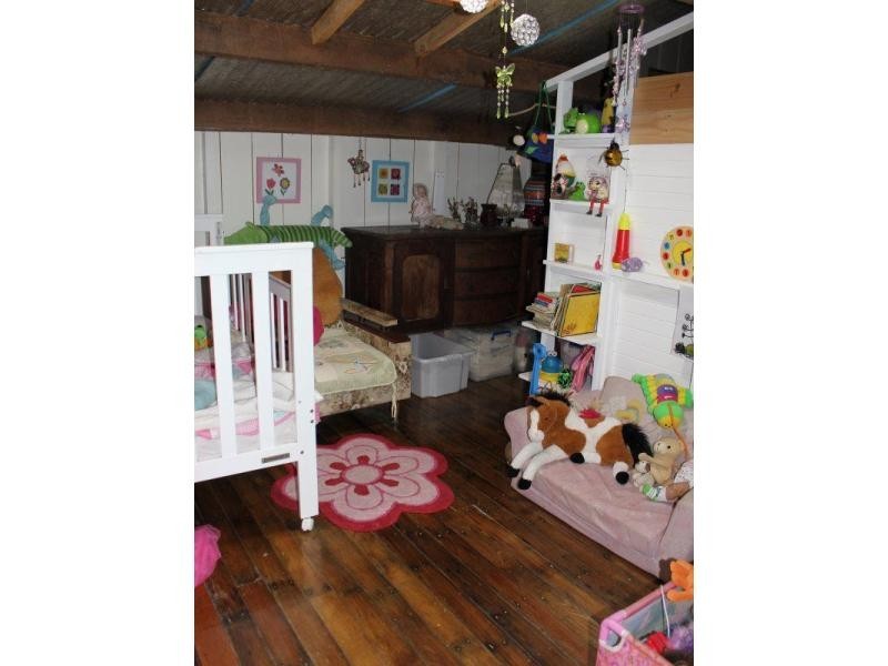 Shell Pocket QLD 4855