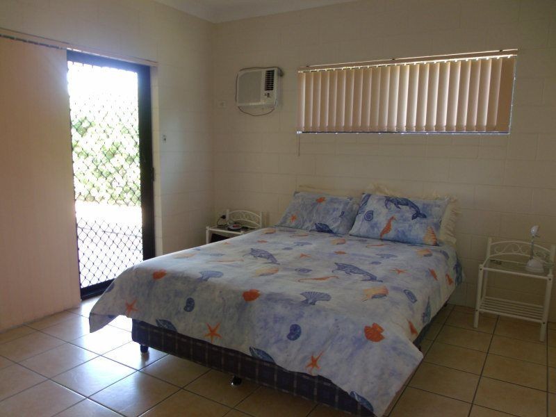 35 Seafarer Street, South Mission Beach QLD 4852