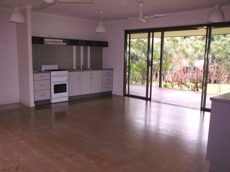 14 Yamala Close, Mission Beach QLD 4852