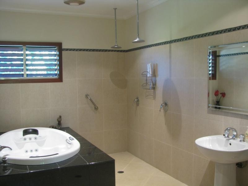 4 James Road, Mission Beach QLD 4852