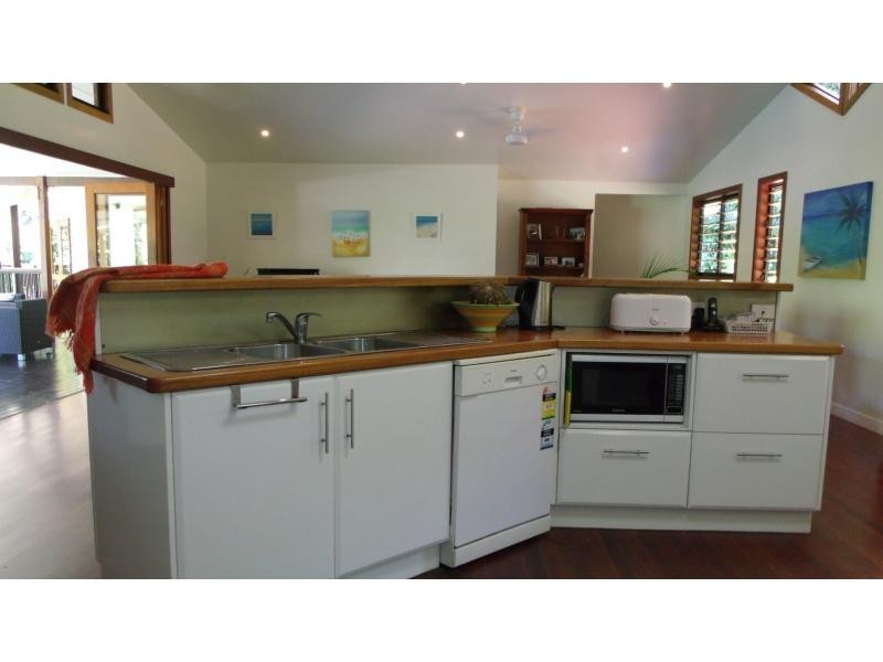 629 Bingil Bay Road, Bingil Bay QLD 4852
