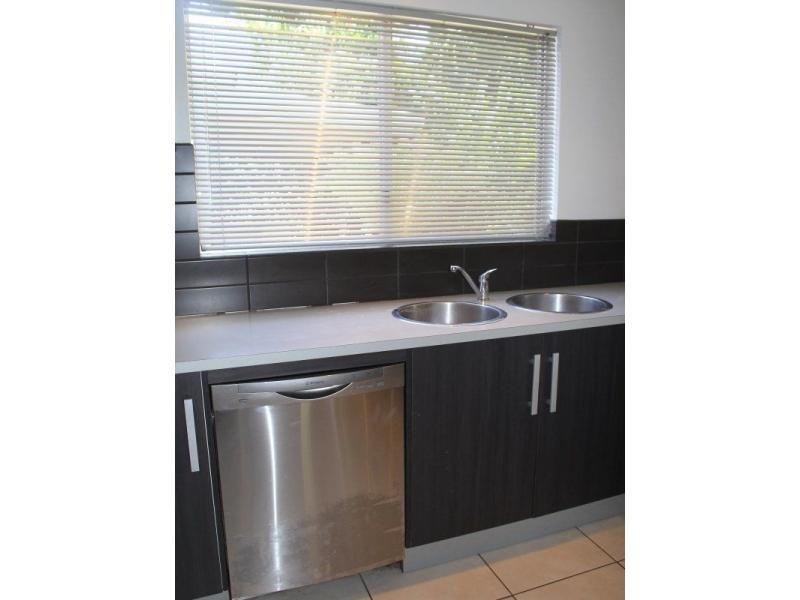 18 Pioneer Street, Bingil Bay QLD 4852