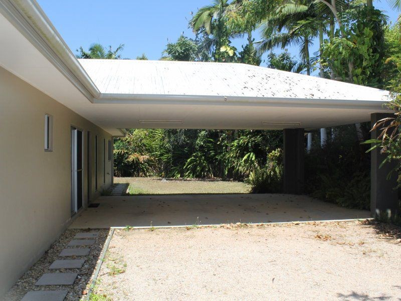 18 Pioneer Street, Bingil Bay QLD 4852