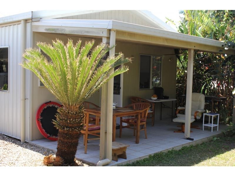 18 Pioneer Street, Bingil Bay QLD 4852